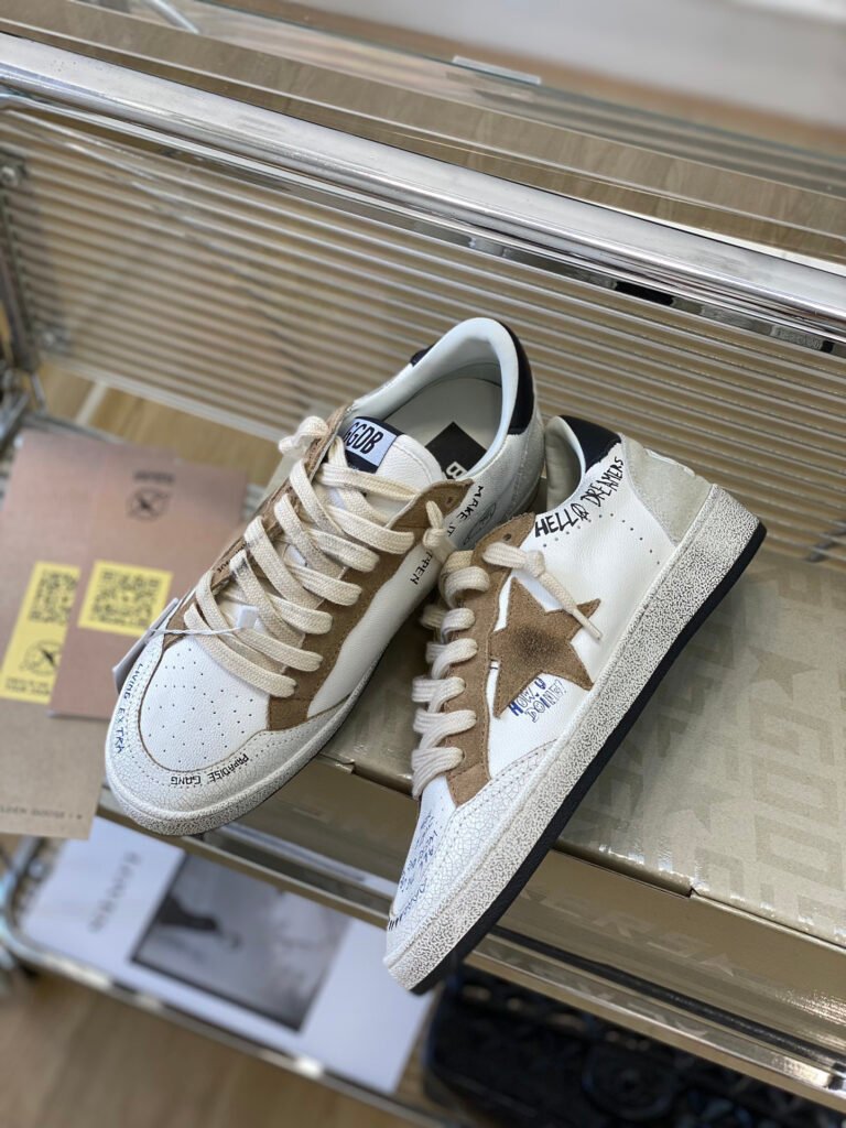 Golden Goose Unisex Sneakers detail image 3