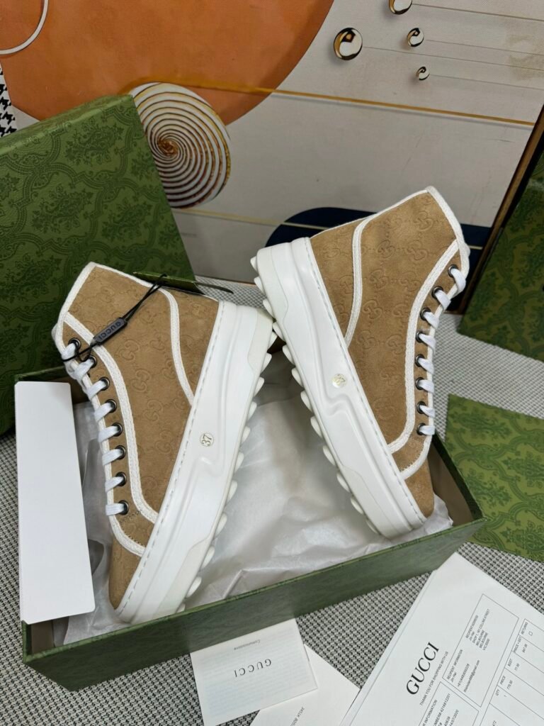 Gucci Unisex Loafers detail 3
