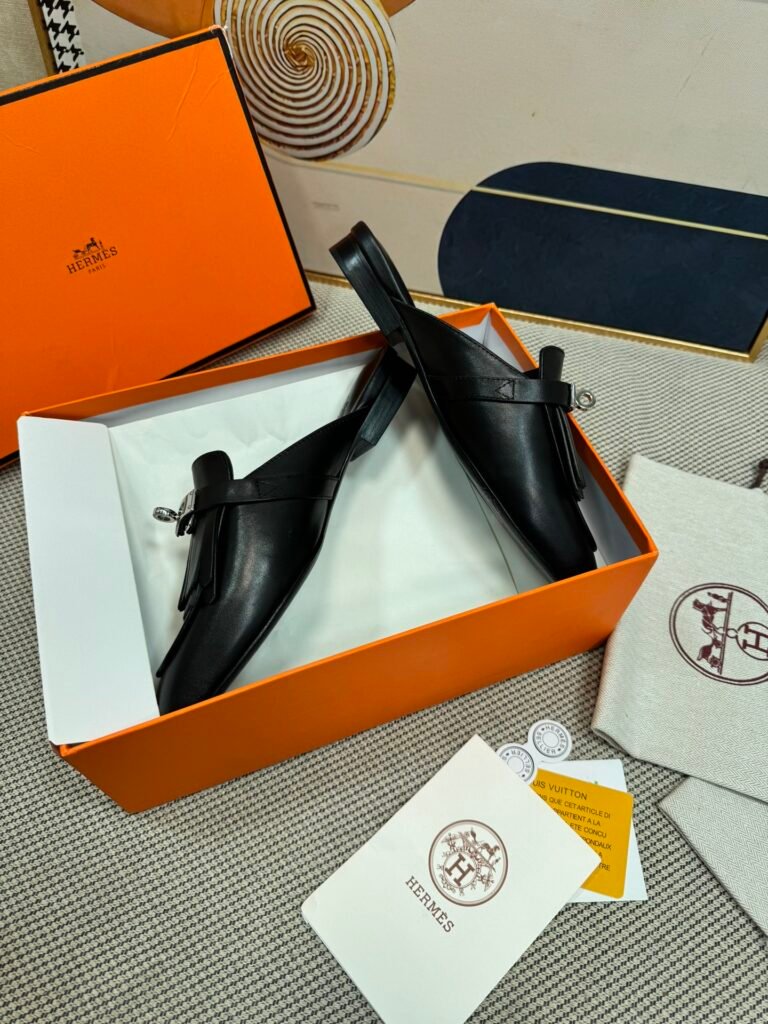 Hermès Unisex Loafers detail 3