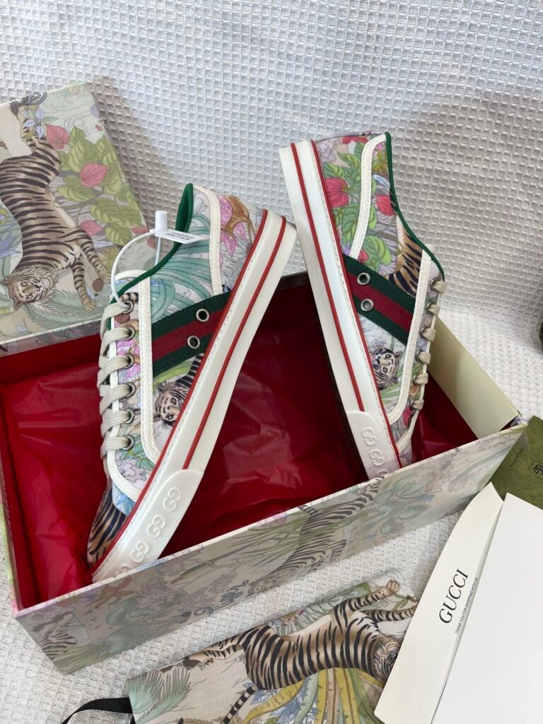 Gucci Unisex High-Top Sneakers detail 3