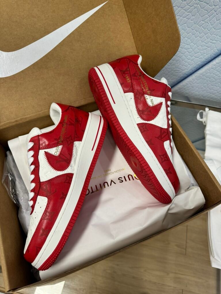 Louis Vuitton Unisex Athletic Sneakers detail 3