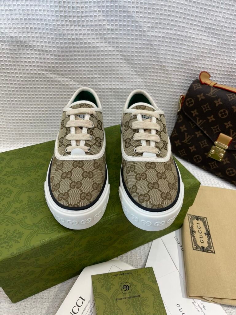 Gucci Unisex High-Top Sneakers detail 3
