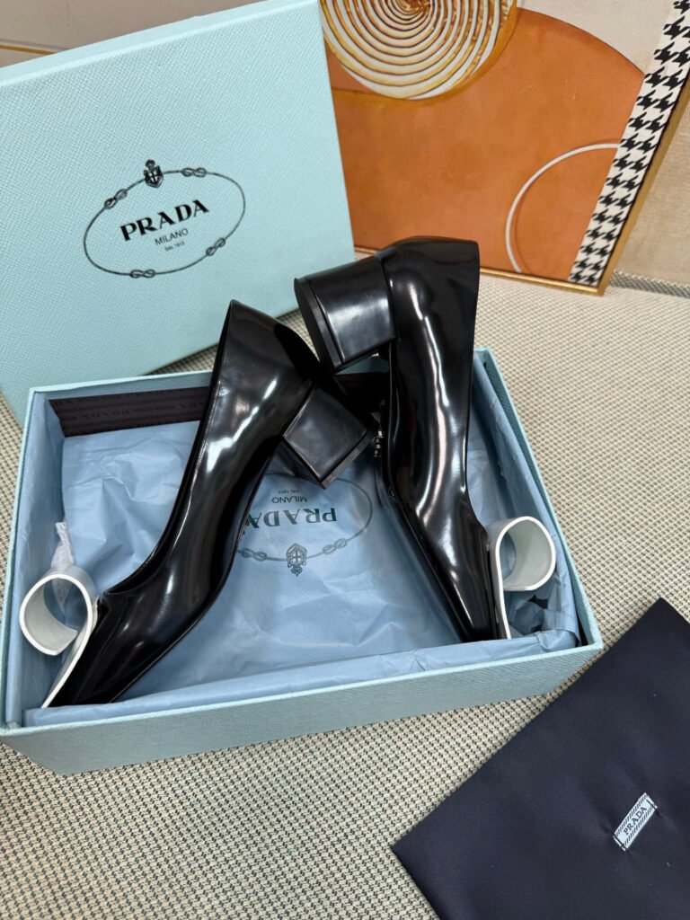 Chanel Women's Platform Sneakers detail image 3
