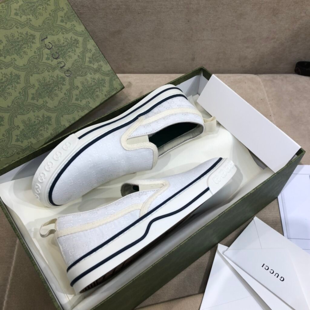 Gucci Unisex Loafers detail 3