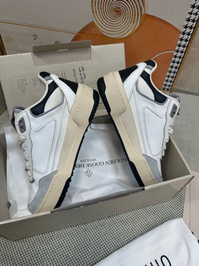 Loewe Unisex Low-Top Sneakers detail image 3