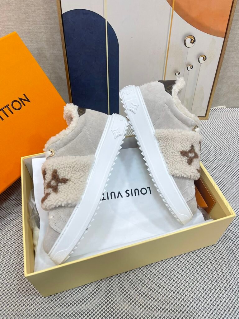 Louis Vuitton Women's Platform Sneakers detail image 3
