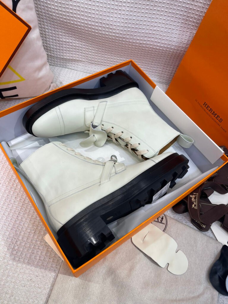 Hermès Unisex Boots detail 3