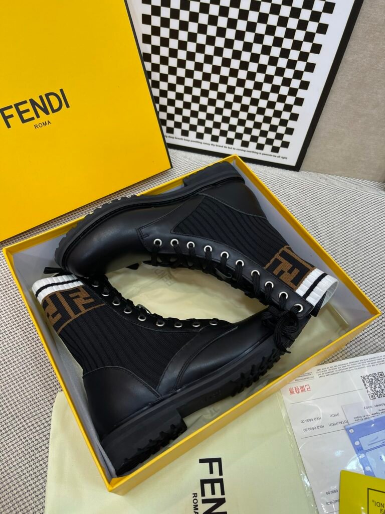 Fendi Unisex Boots detail image 3