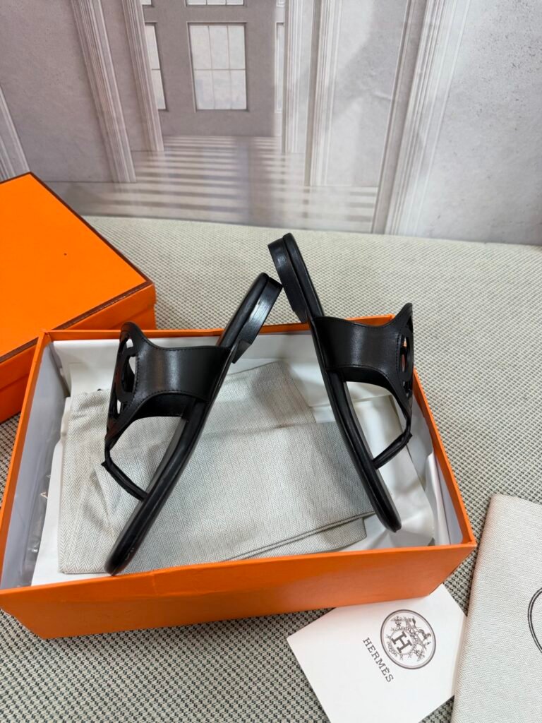 Hermès Unisex Slides detail 3