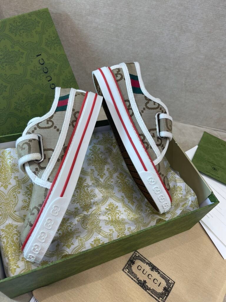 Gucci Unisex Tennis Sneakers detail 3