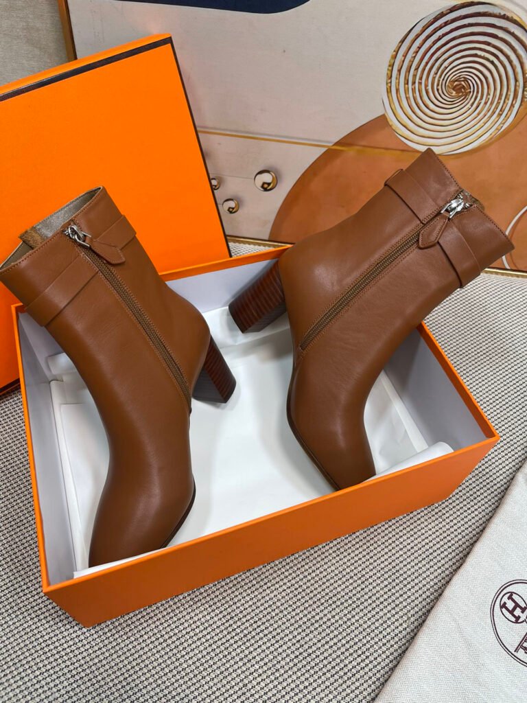 Hermès Unisex Boots detail 3