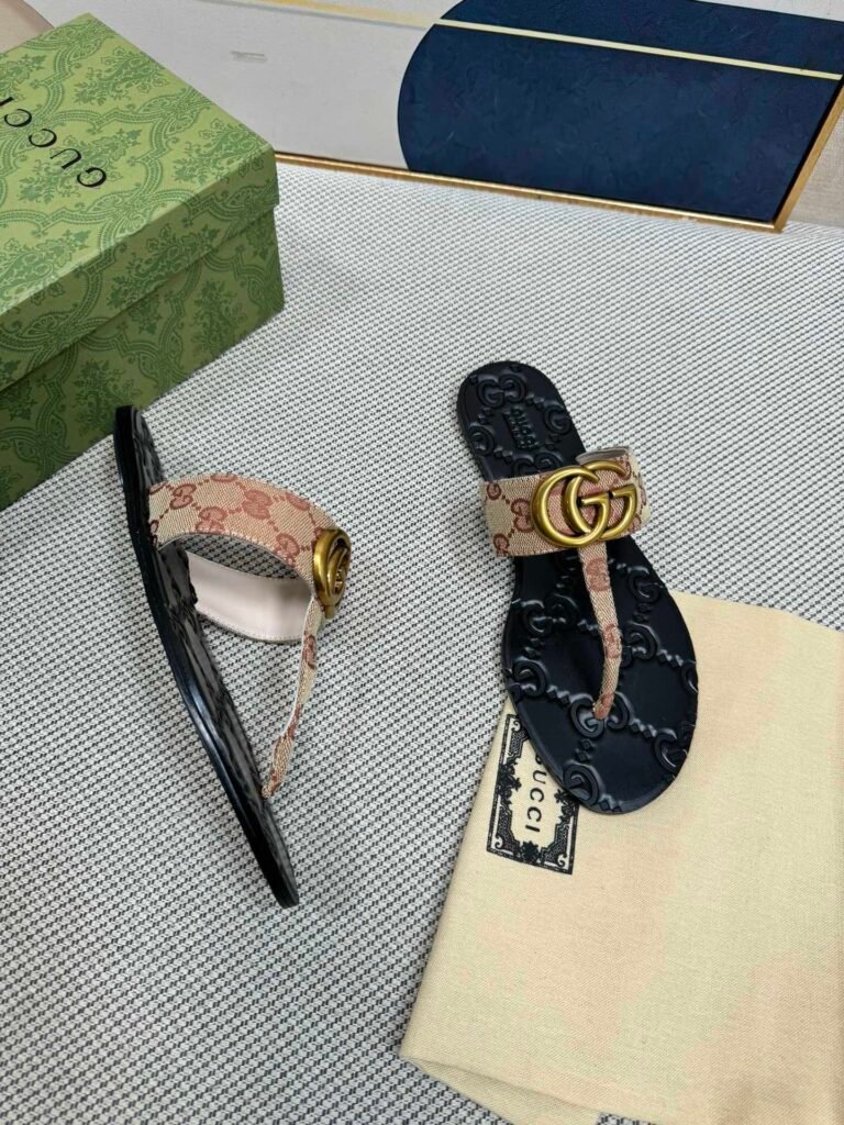 Gucci Unisex Slides detail image 3