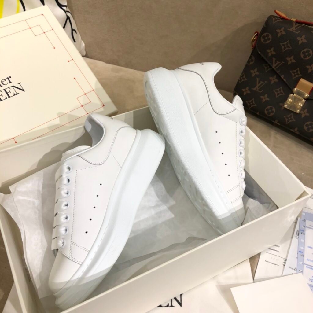 Alexander McQueen Unisex White Low-Top Sneakers detail image 3