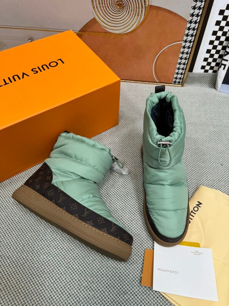 Louis Vuitton Unisex Snow Boots detail 3