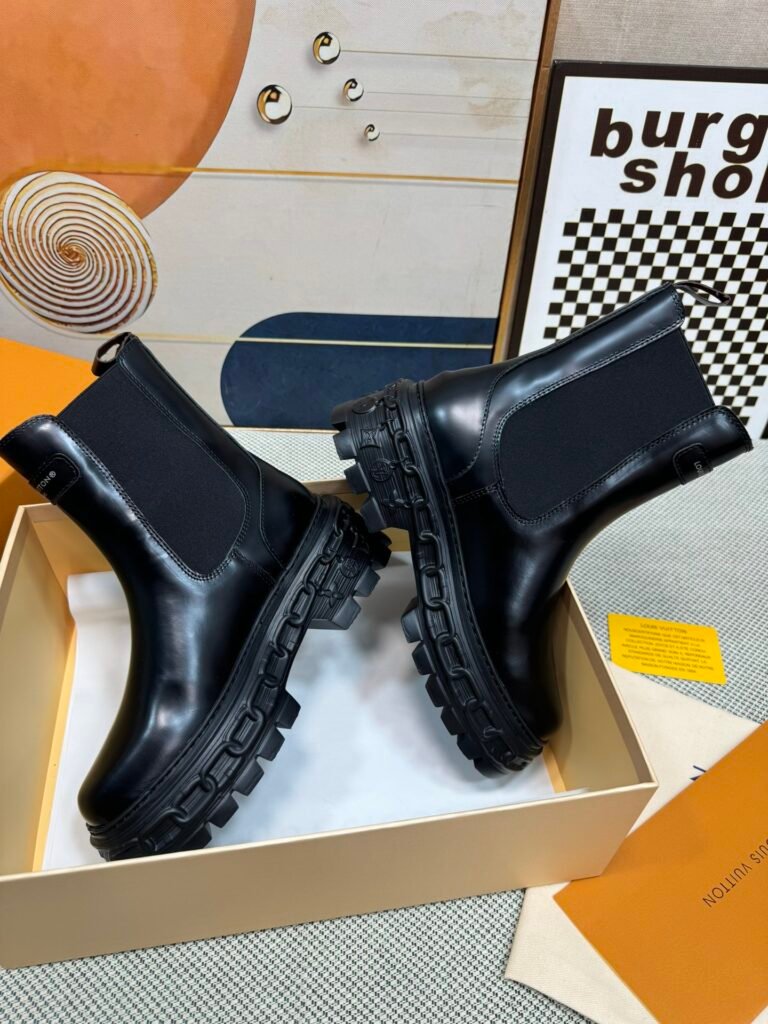 Louis Vuitton Unisex Boots detail image 3
