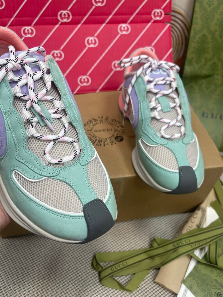 Gucci Unisex Chunky Sneakers detail image 3