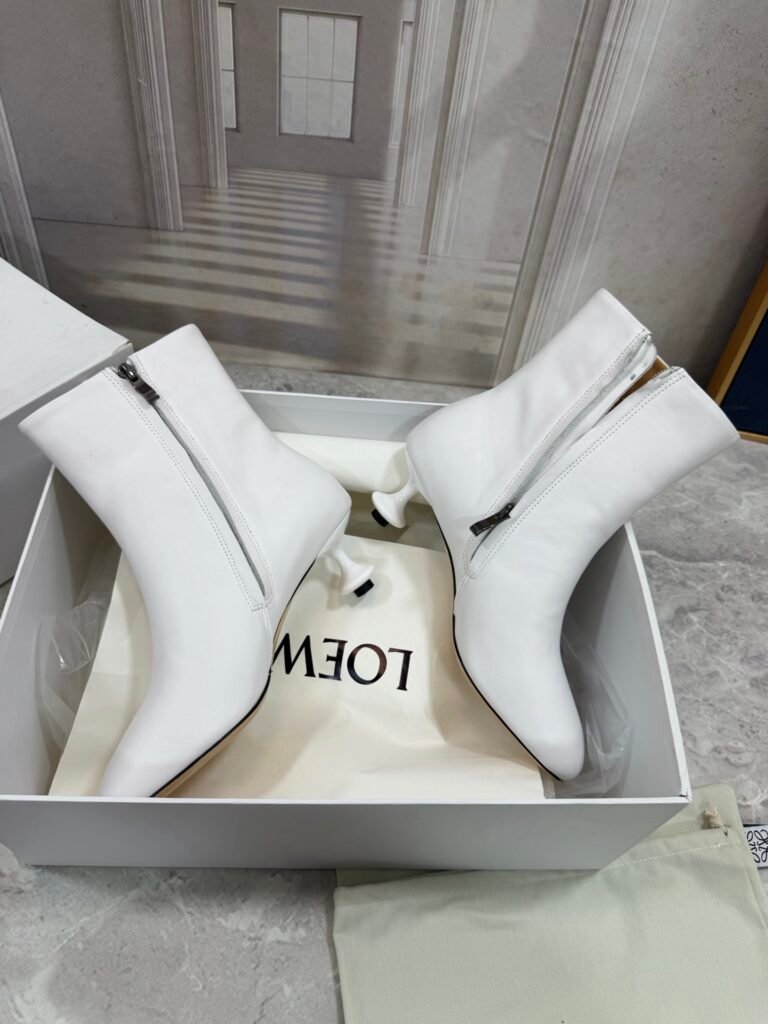 Loewe Unisex Ankle Boots detail 3