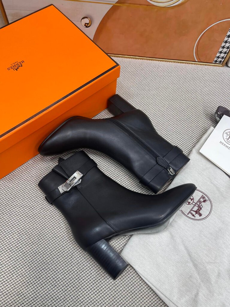 Hermès Unisex Boots detail 3
