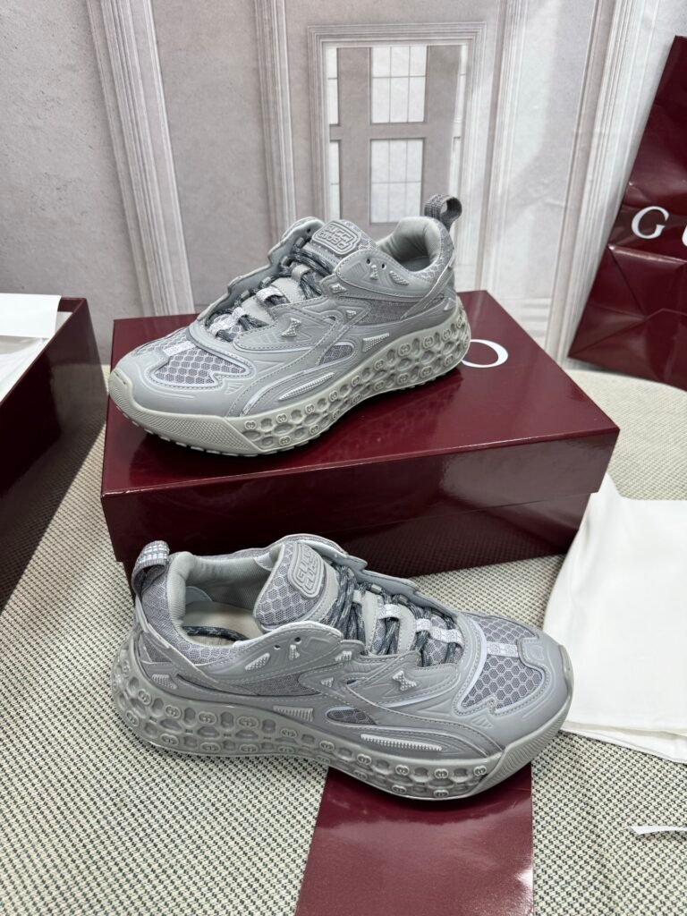Gucci Unisex Athletic Sneakers detail image 3