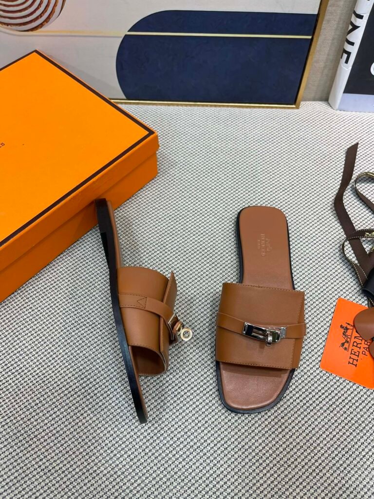 Hermès Unisex Slides detail 3