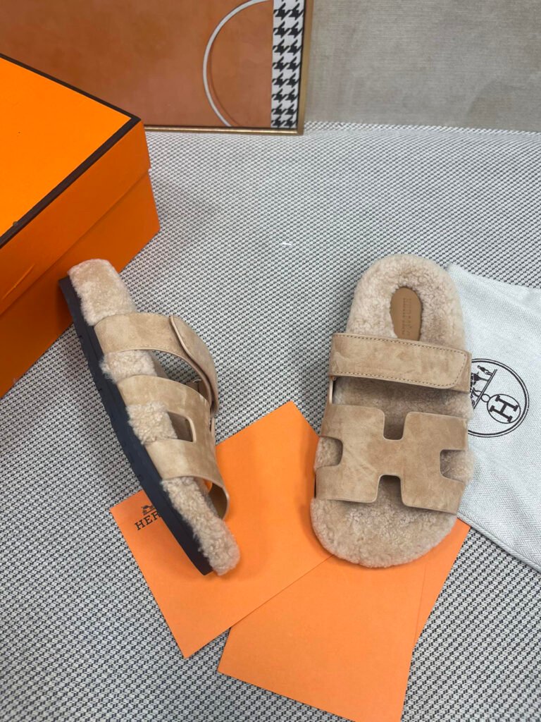 Hermès Unisex Slides detail 3