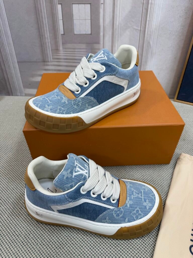 Gucci Unisex Athletic Sneakers detail 3