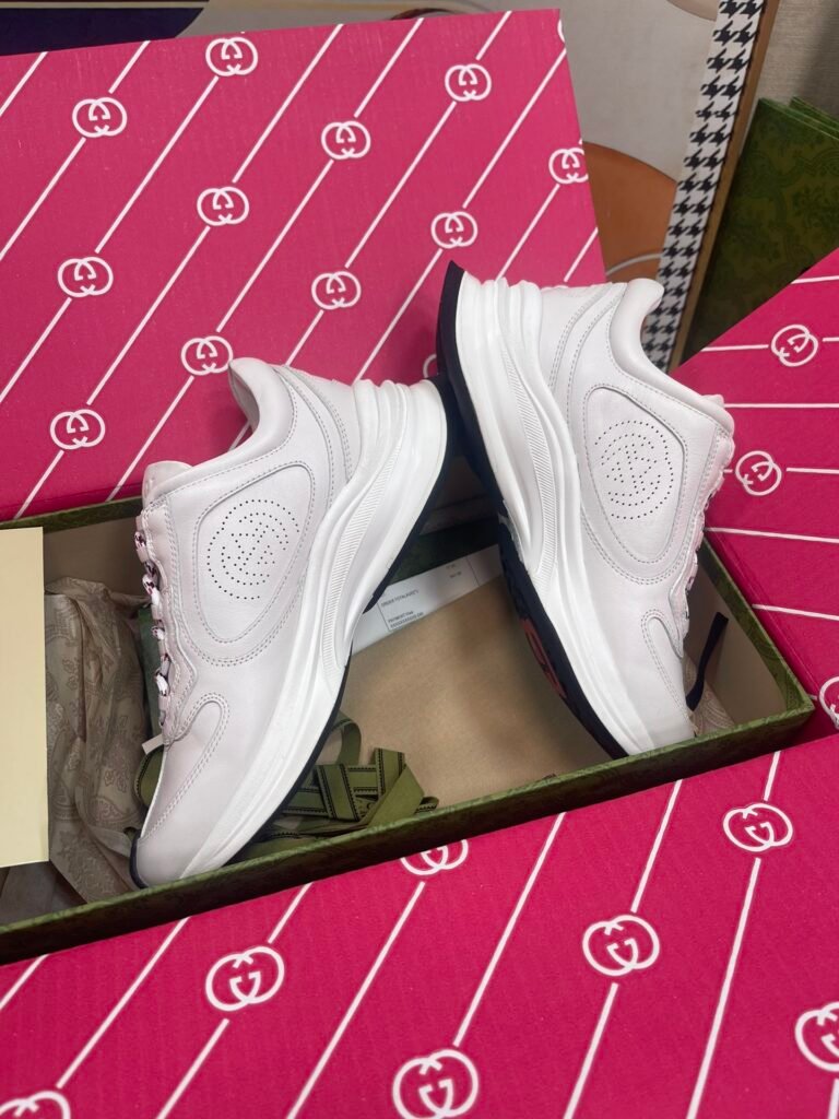 Gucci Unisex Chunky Sneakers detail 3