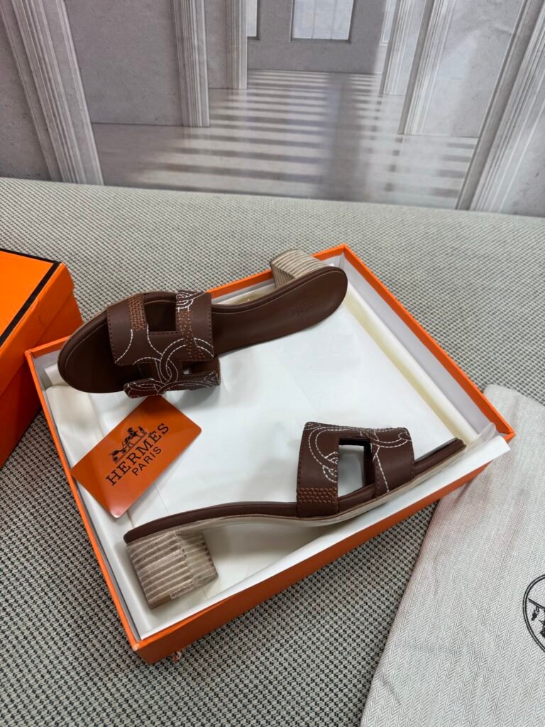 Hermès Unisex Slides detail 3
