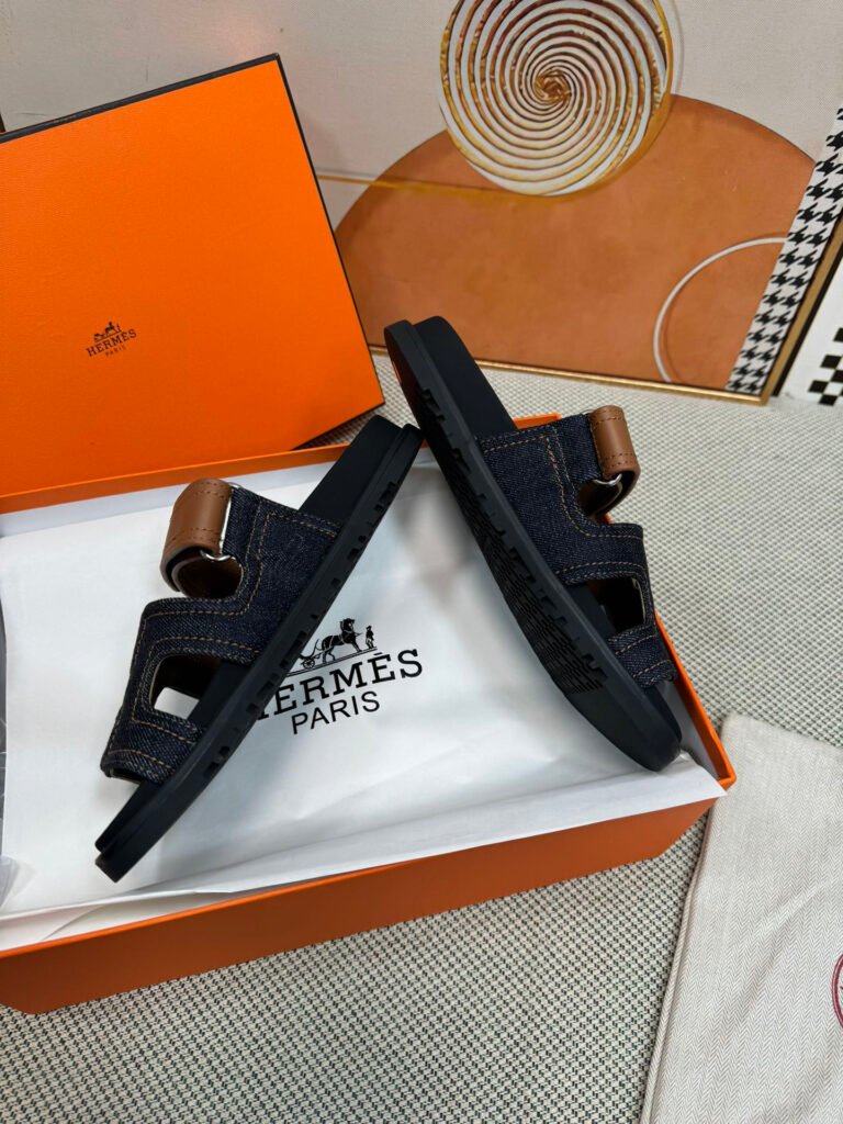 Hermès Unisex Slides detail 3