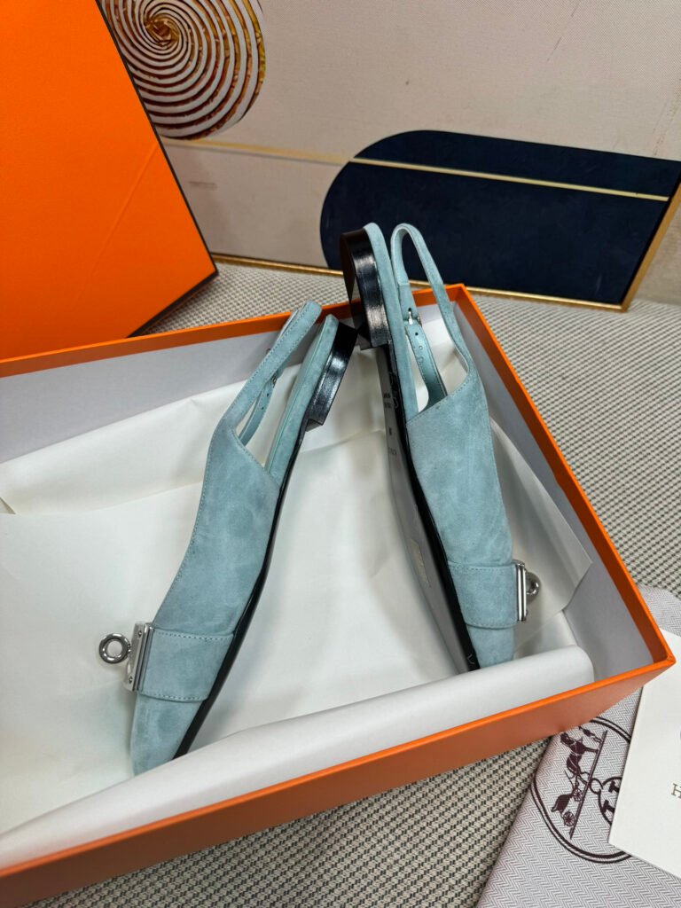 Hermès Unisex Sandals detail 3