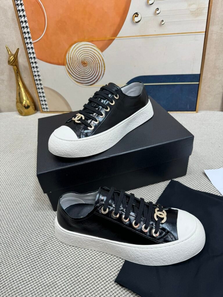 Chanel Unisex Low-Top Sneakers detail image 3