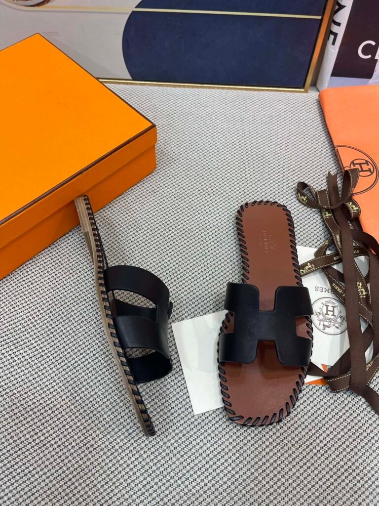 Hermès Unisex Slides detail 3