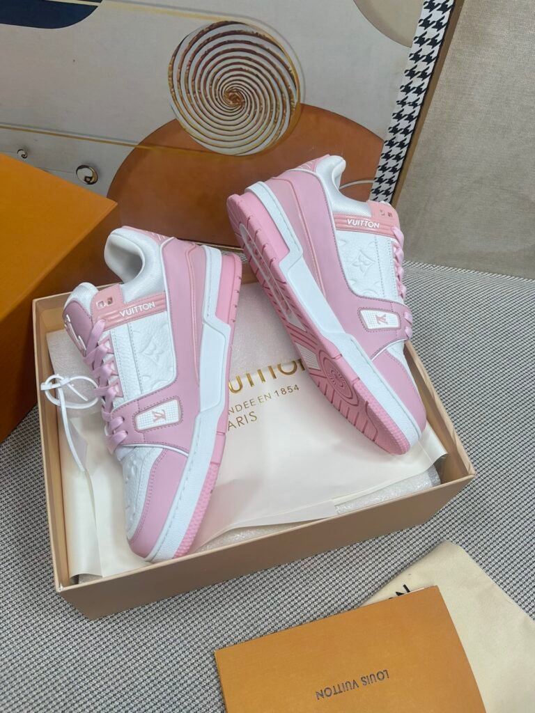 Louis Vuitton Unisex Basketball Sneakers detail 3