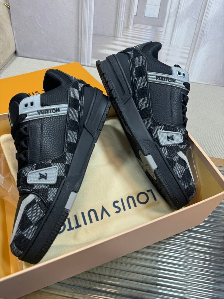Louis Vuitton Unisex Basketball Sneakers detail 3