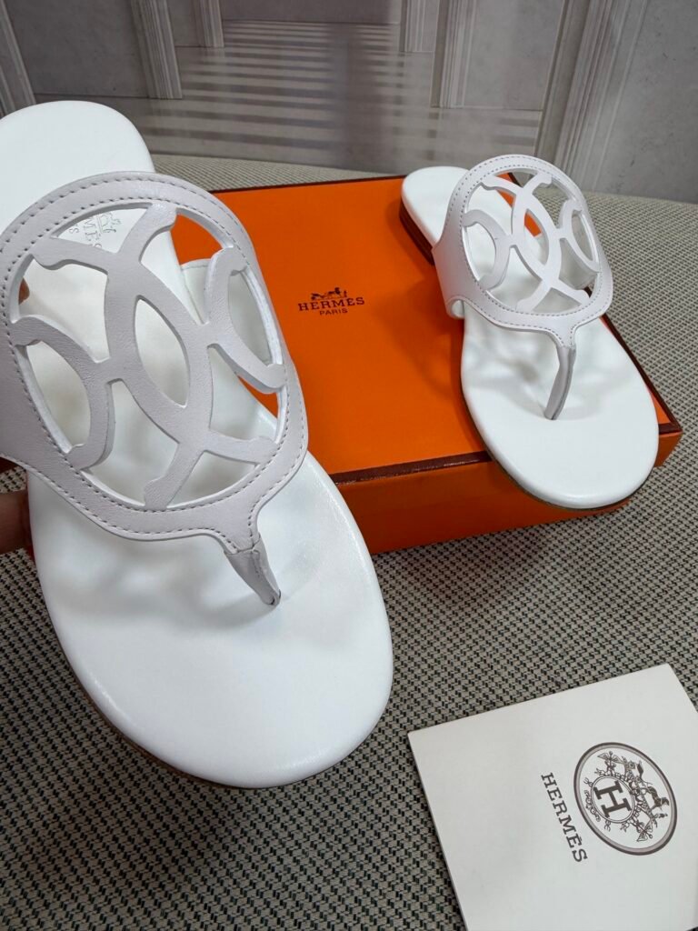 Hermès Unisex Slides detail 3