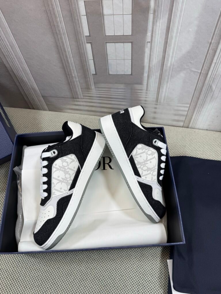 Dior Unisex Low-Top Sneakers detail image 3