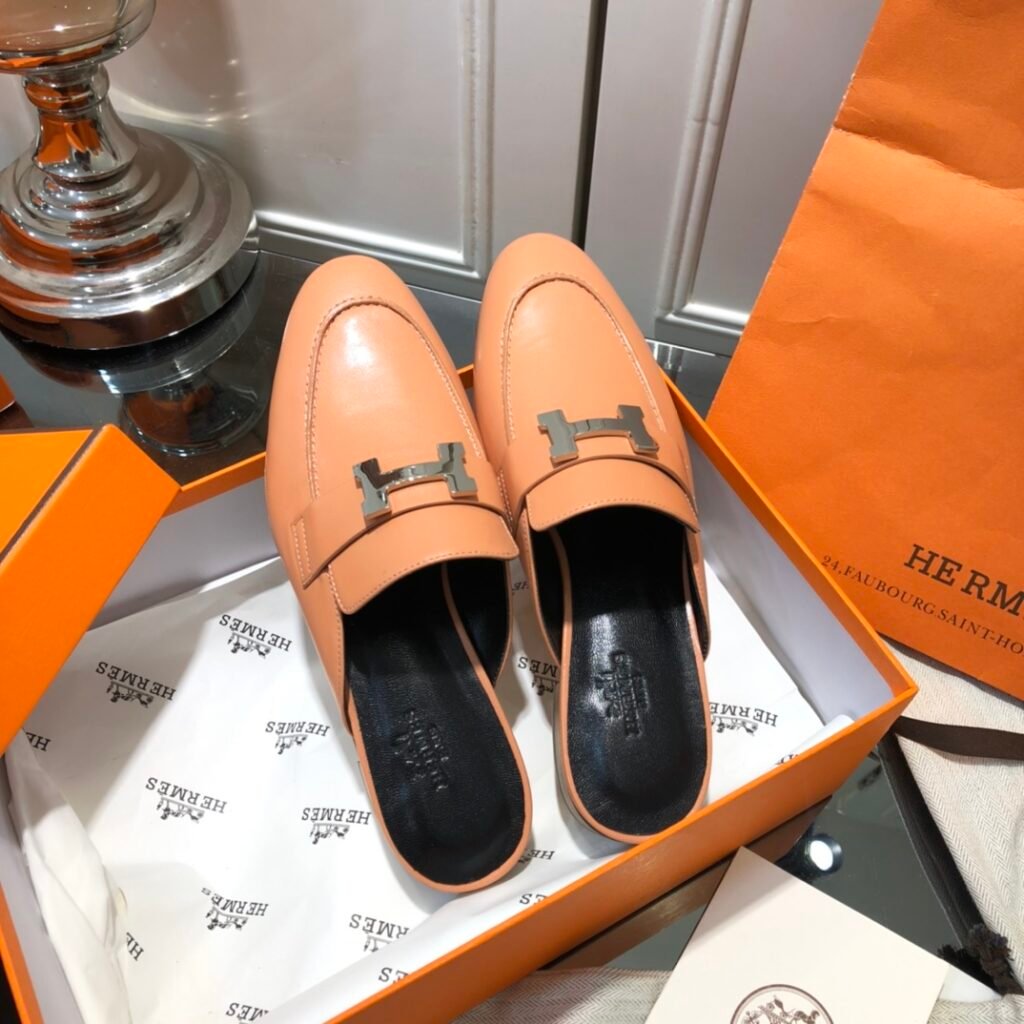 Hermès Unisex Loafers detail 3