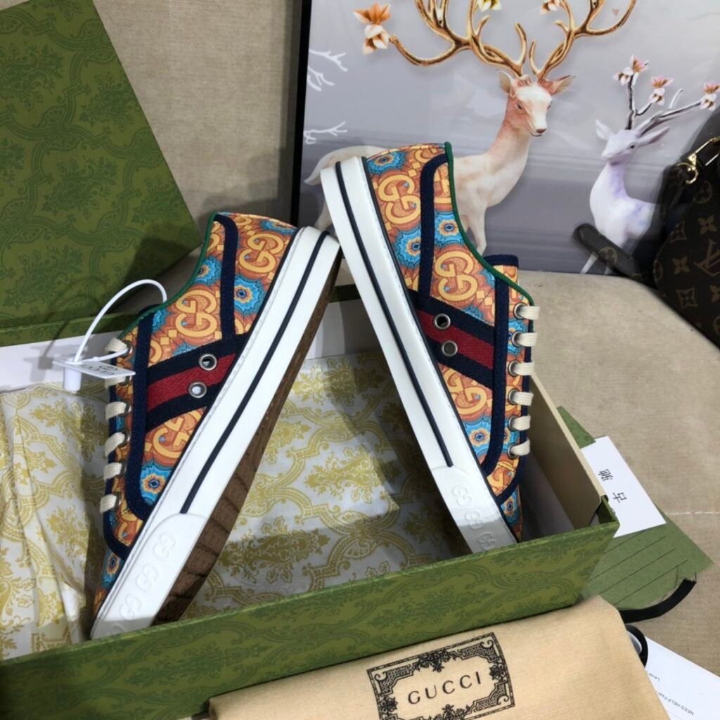 Gucci Unisex Tennis Sneakers detail 3
