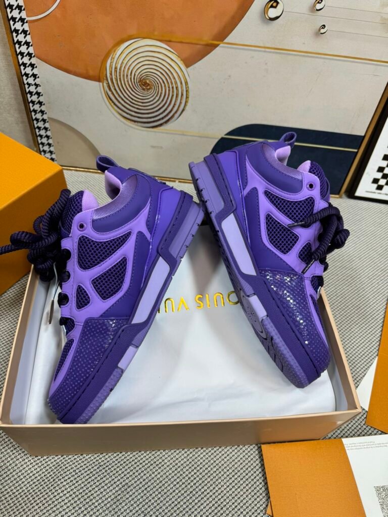 Louis Vuitton Unisex Chunky Sneakers detail 3