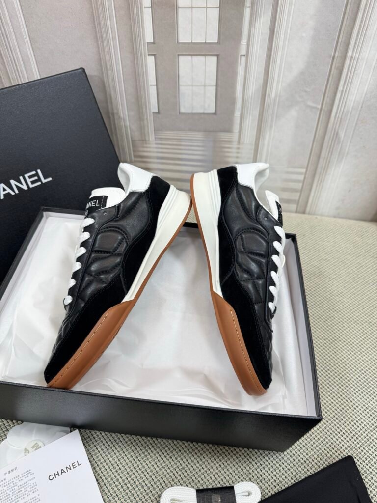 Chanel Women's Low-Top Sneakers detail 3