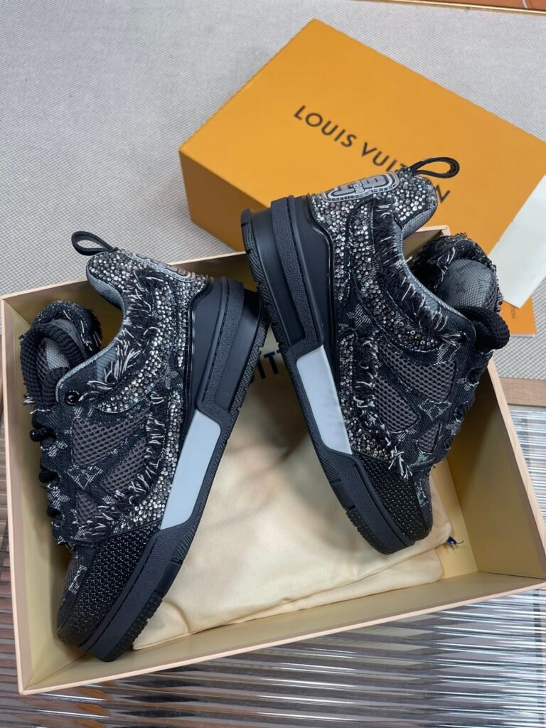 Louis Vuitton Unisex Basketball Sneakers detail 3
