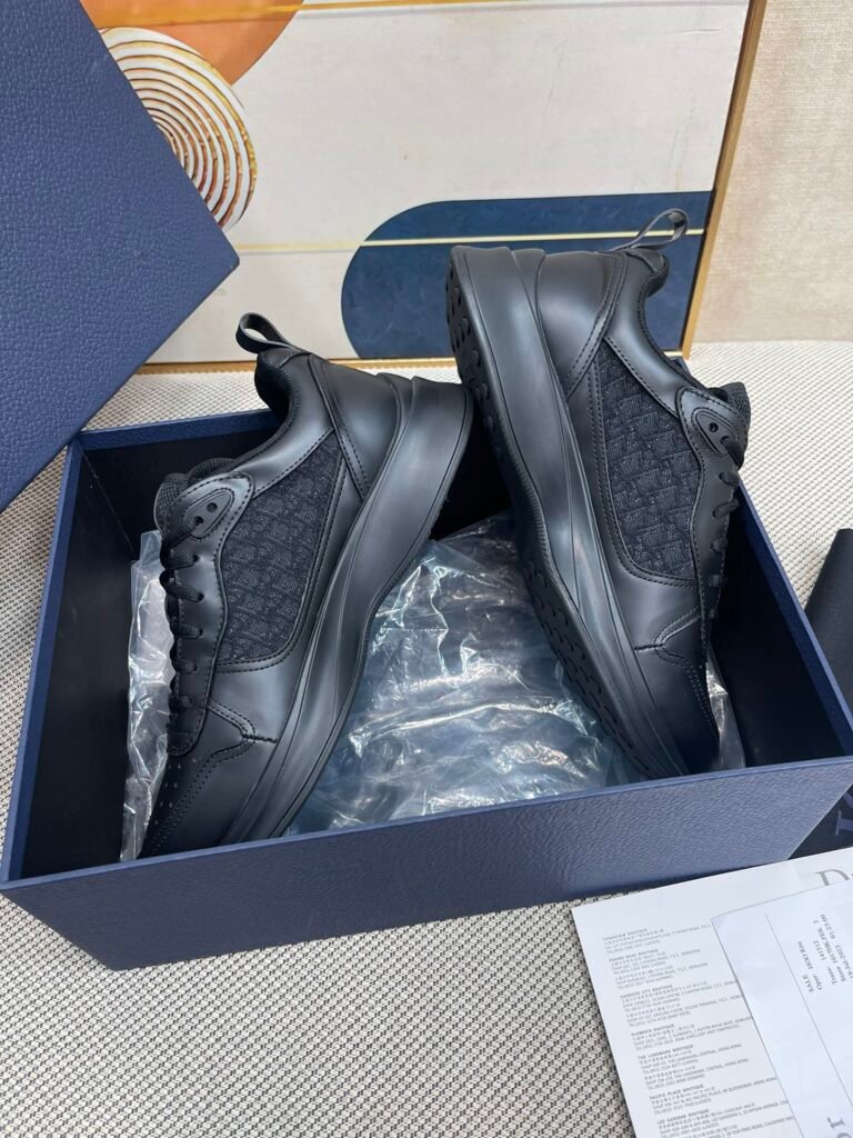Dior Unisex Chunky Sneakers detail 3