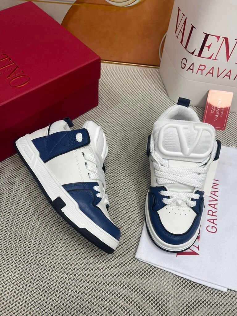 Valentino Garavani Unisex Chunky Sneakers detail image 3