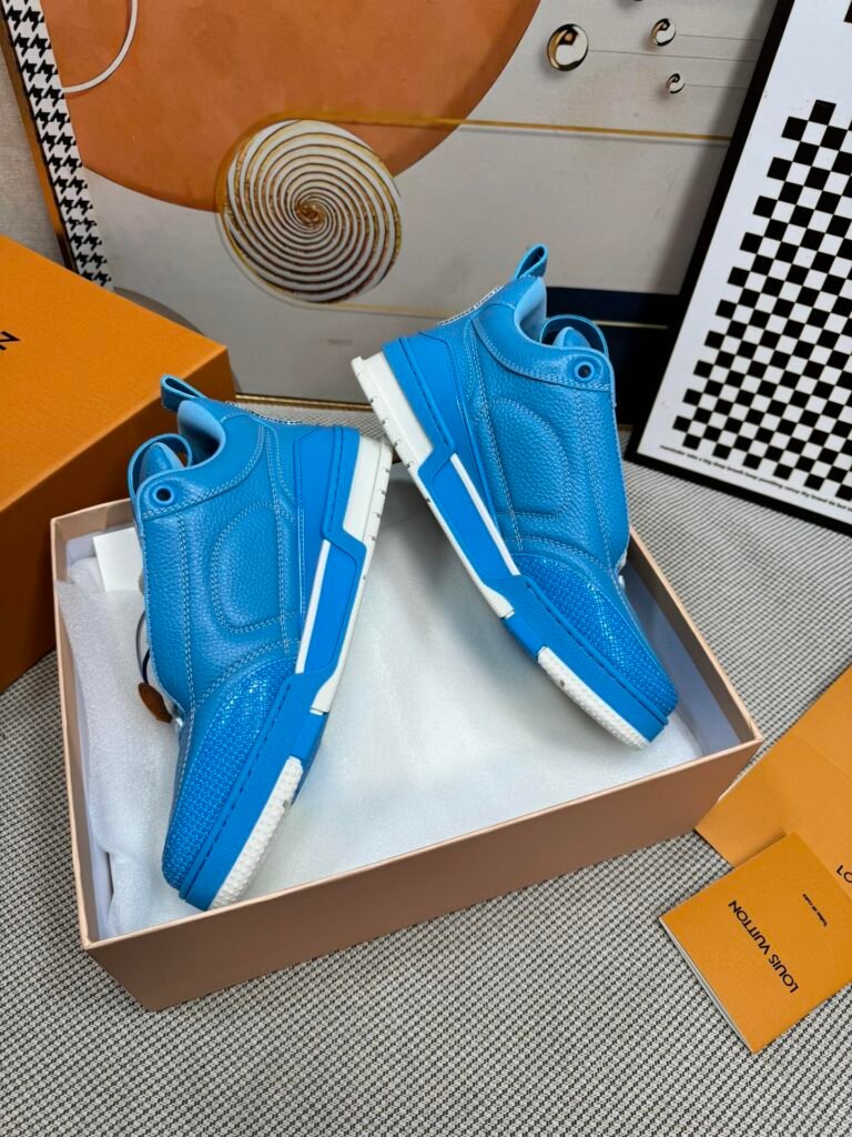 Louis Vuitton Unisex Chunky Sneakers detail 3
