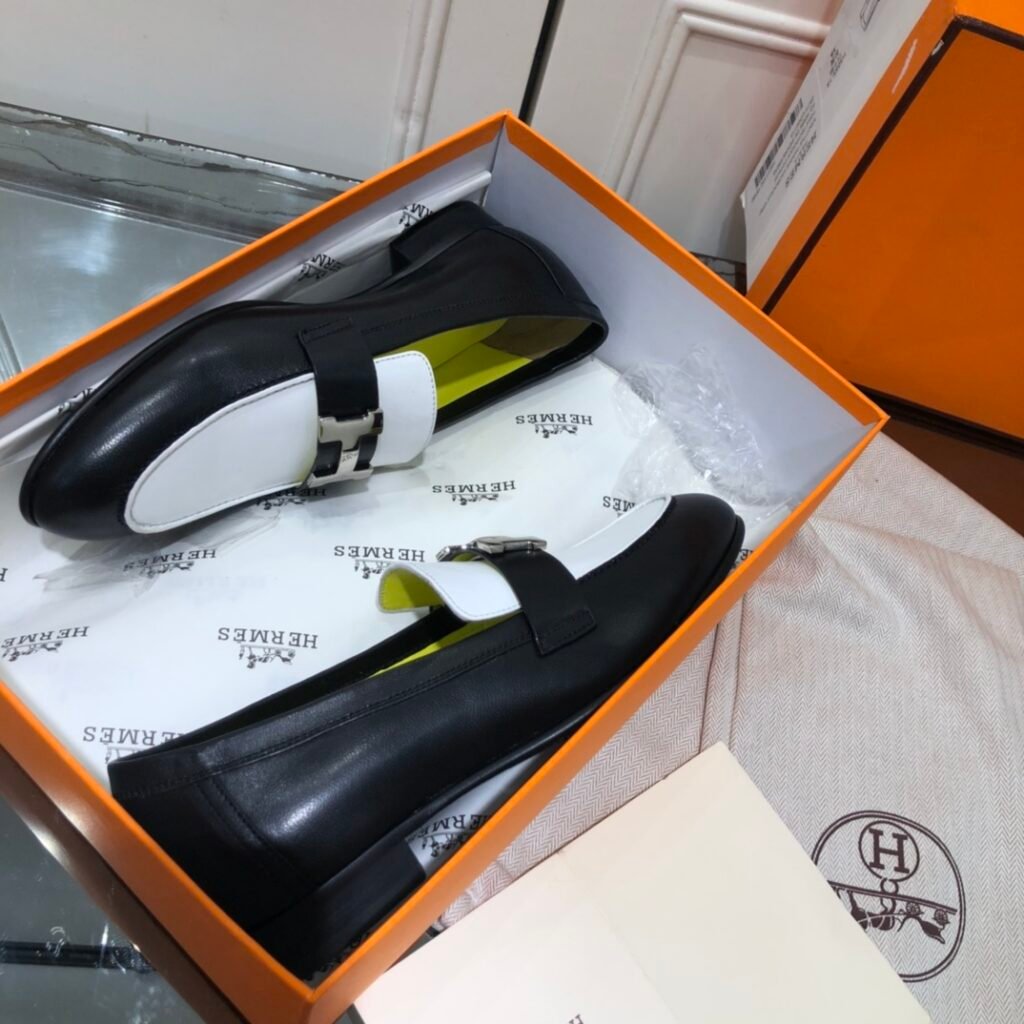 Hermès Unisex Loafers detail 3