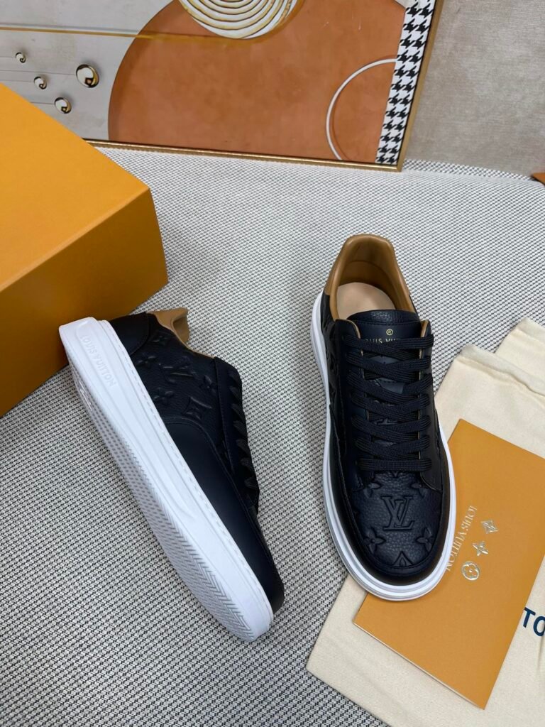 Louis Vuitton Men's White Low-Top Sneakers detail image 3
