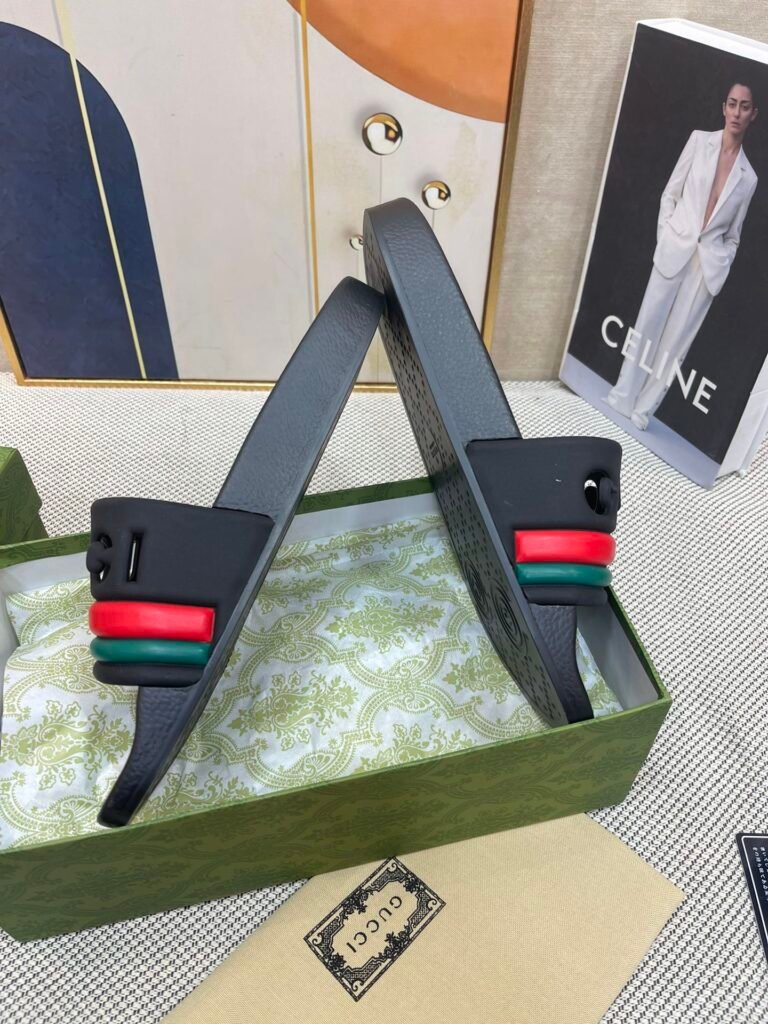 Gucci Unisex Low-Top Sneakers detail 3