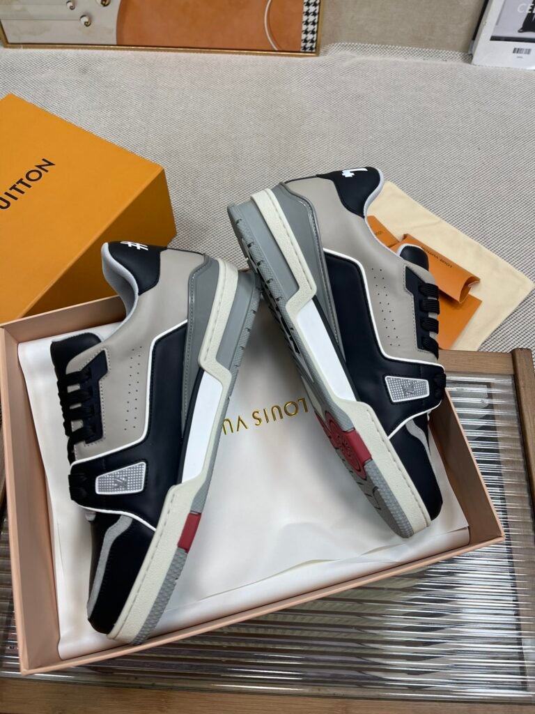 Louis Vuitton Men's Basketball Sneakers detail image 3