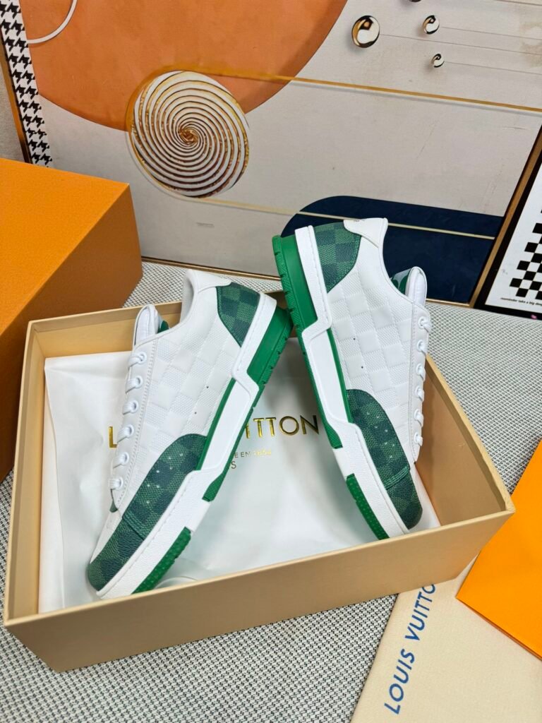 Louis Vuitton Men's White Low-Top Sneakers detail image 3