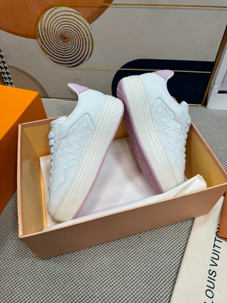 Louis Vuitton Unisex Athletic Sneakers detail 3